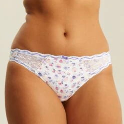 Culotte Blanche LUCCIA TWIST -Soutiens-gorge Soldes BL02609 9A0 WEB 1 e5e2d58c 3a33 4b80 80f6 05f26a2f376f