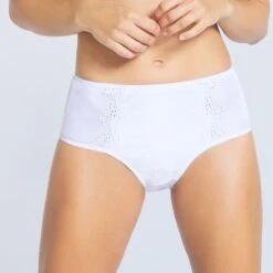 Boxer Gainant Blanc Emily -Soutiens-gorge Soldes BL64230 BL WEB 1 ce5a4fd5 1825 47b2 b32d 36c07b325add